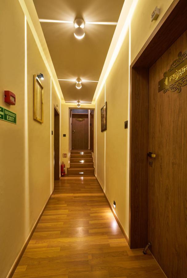 Tranquil La Casa Hotel Pune Exterior photo